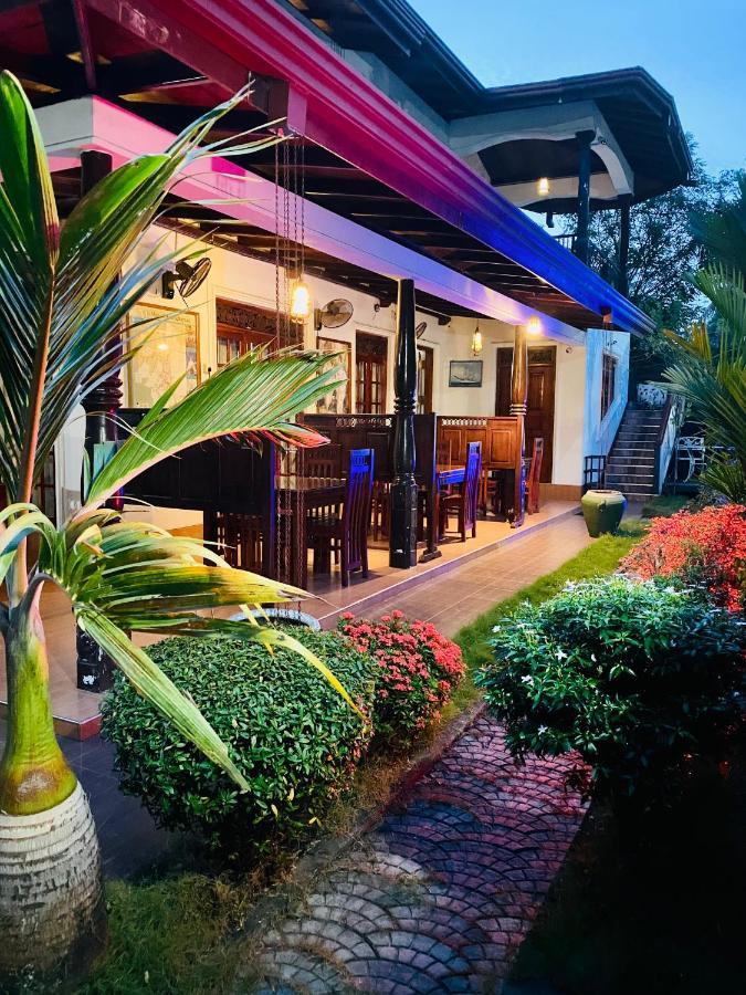 Montana Rest Hotell Anuradhapura Exteriör bild
