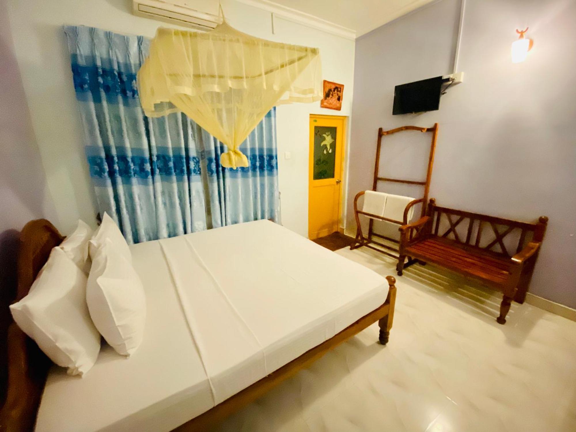 Montana Rest Hotell Anuradhapura Exteriör bild
