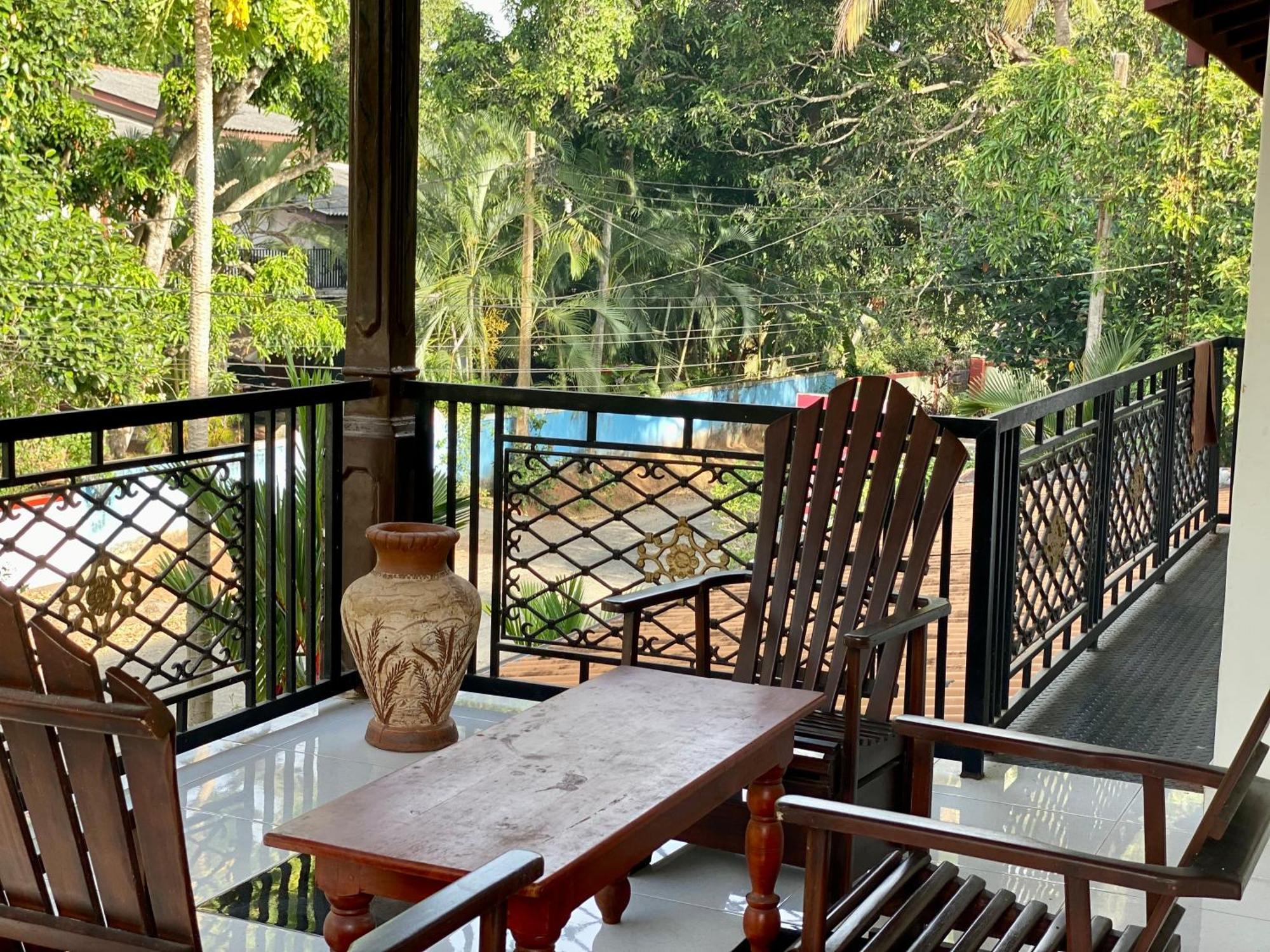 Montana Rest Hotell Anuradhapura Exteriör bild